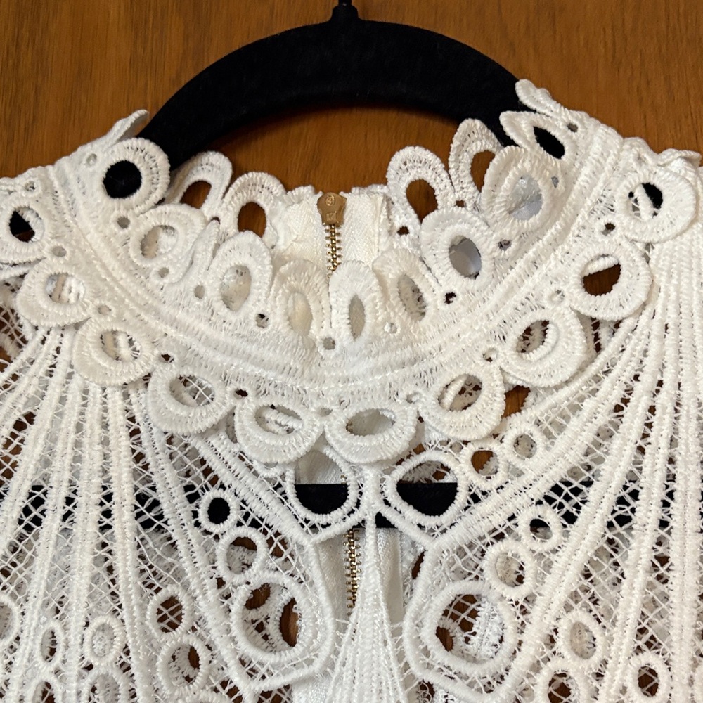 Blashe White Open Lace Short Sleeve - Picture 3 of 8